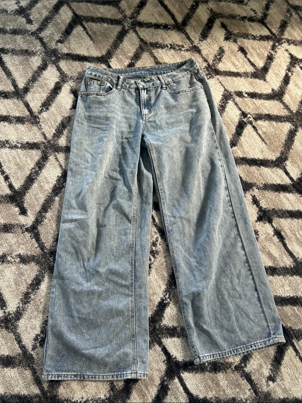 Classic Wide-Leg Women's Jeans - Light Blue Denim